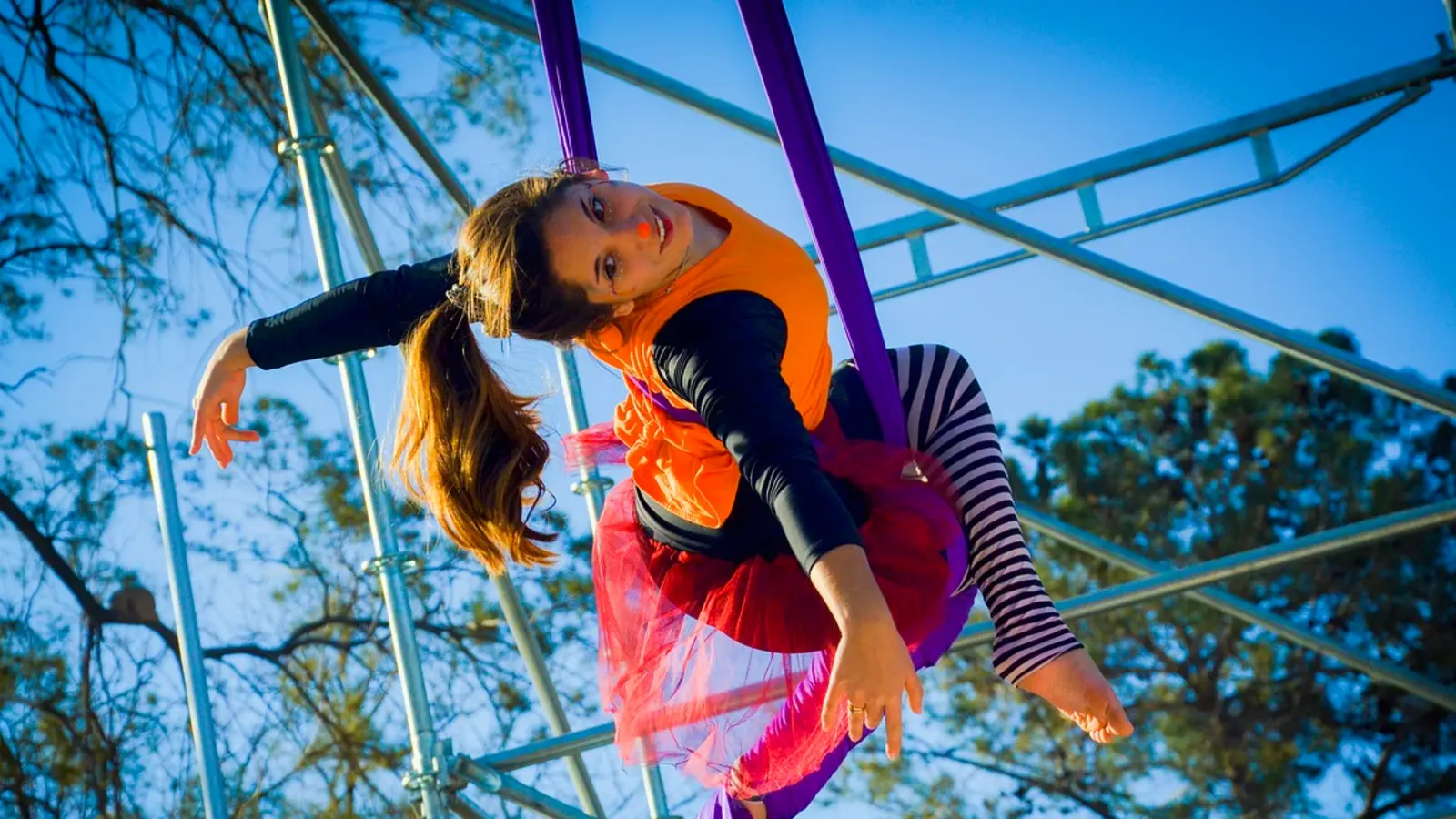¿Cómo instalar telas para danza aérea?